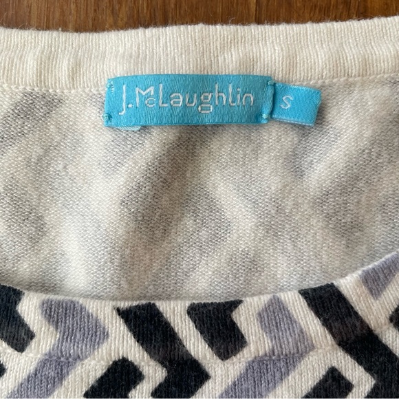 SOLD J. McLaughlin Sweater Womens Small White Blue Geometric Pattern Button Pul - Picture 5 of 10